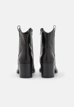 Tamaris Santiags - Black -Tamaris Boutique 02f3e2e3828a402c9dbeb329099ffb27