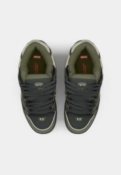 Globe SABRE - Baskets Basses - Black/army 25 Globe SABRE - Baskets Basses - Black/army -Tamaris Boutique 05f0406e9e784538a91476c2455efa2c