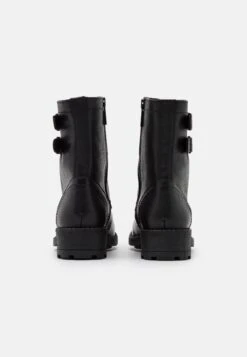 Les Tropéziennes Par M Belarbi Lacis - Bottines À Lacets - Noir 9 Les Tropéziennes Par M Belarbi Lacis - Bottines À Lacets - Noir -Tamaris Boutique 27cf49dd8003411284684ebd1d293b36