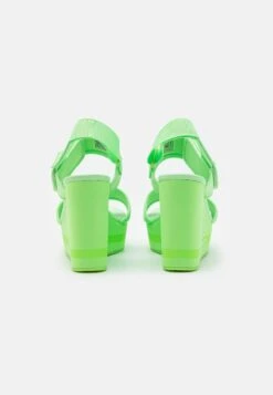 Calvin Klein Jeans Wedge Badge - Sandales À Plateforme - Live Mist 9 Calvin Klein Jeans Wedge Badge - Sandales À Plateforme - Live Mist -Tamaris Boutique 3762553cf20148099f5df06fb9ef752e