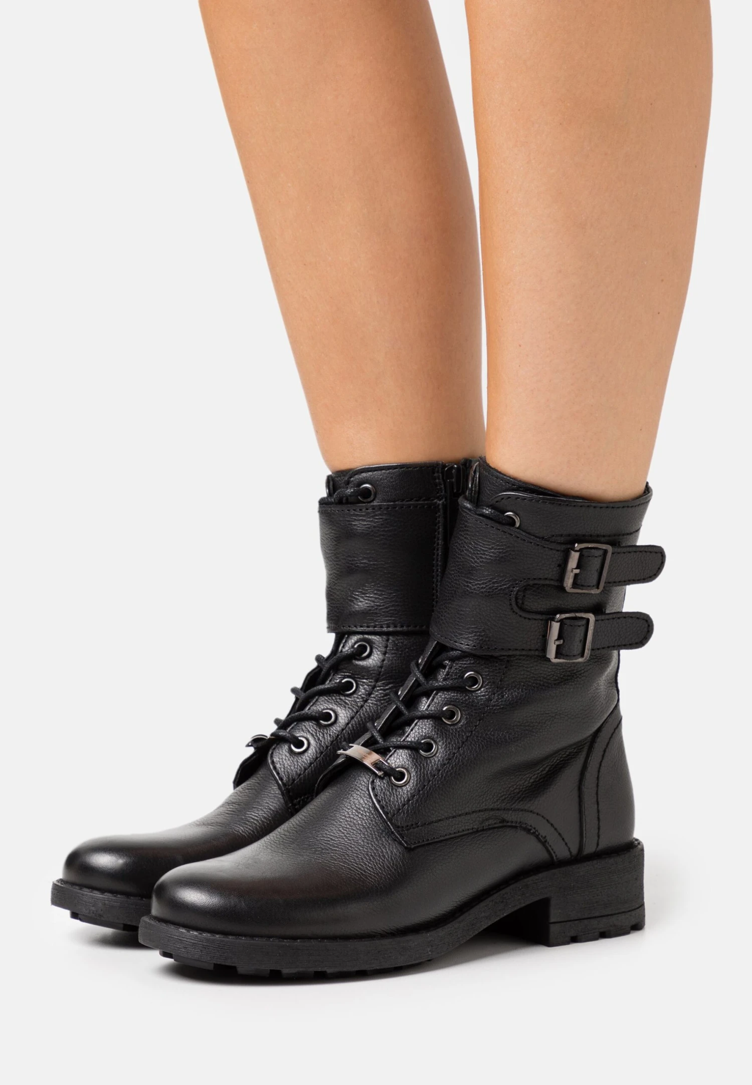 Les Tropéziennes Par M Belarbi Lacis - Bottines À Lacets - Noir 1 Les Tropéziennes Par M Belarbi Lacis - Bottines À Lacets - Noir