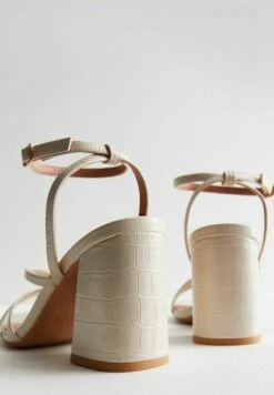 New Look Strappy - Sandales À Talons Hauts - Off White -Tamaris Boutique 42a0fca024b548fcbcd9ad8d25a6dd17