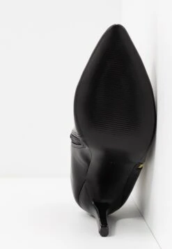 Even&Odd Bottines À Talons Hauts - Black 13 Even&Odd Bottines À Talons Hauts - Black -Tamaris Boutique 4491f26e0d5541699149494c2dc8ec9b