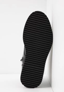 Madden Girl Kurrt - Bottines À Plateau - Black -Tamaris Boutique 51549291a30744a491b897aec08516a8