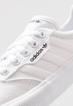 Adidas Originals 3Mc Unisex - Baskets Basses - Footwear White 11 Adidas Originals 3Mc Unisex - Baskets Basses - Footwear White -Tamaris Boutique 521545d1286c478695901d26fcd9ed3a