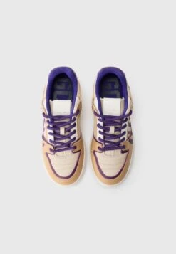 GCDS SPORTIVA LOW UNISEX - Baskets Basses - Beige/violet -Tamaris Boutique 5a4528613b8d4628a524e5b9f435a642