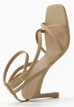 BERSHKA With Ankle Strap - Strappy - Sandales - Sand -Tamaris Boutique 61f0d5330a7b4b309675792cb464ad0d