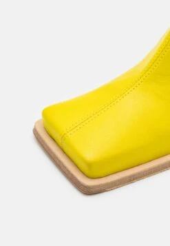 Miista Brenda Boots - Bottines - Yellow 13 Miista Brenda Boots - Bottines - Yellow -Tamaris Boutique 702fd3ddf15546e498348040d2682b20