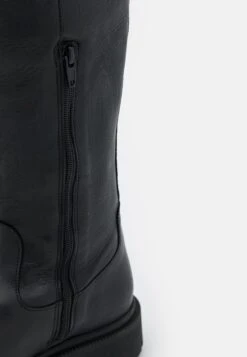 Selected Femme Emma - Bottes À Plateau - Black 11 Selected Femme Emma - Bottes À Plateau - Black -Tamaris Boutique 8240551d71e5446b992ce7880495475f