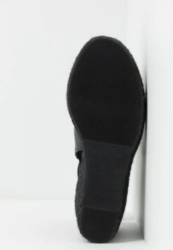 Replay Tyne - Sandales À Talons Hauts - Black 17 Replay Tyne - Sandales À Talons Hauts - Black -Tamaris Boutique 85e2106231a54767a429afd4bcdc204e