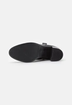 Tamaris Santiags - Black -Tamaris Boutique 89b7f388bcc54f5fbfb8c8e4061a9832