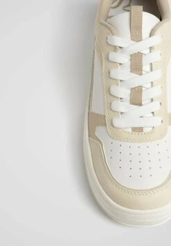 Stradivarius WITH CONTRASTING PIECES - Baskets Basses - White 11 Stradivarius WITH CONTRASTING PIECES - Baskets Basses - White -Tamaris Boutique 8c1319c0f9a84111a85e6c62d906afda