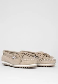 Minnetonka Kilty Plus - Mocassins - Helltaupe -Tamaris Boutique 8d2f910f0693476d88295adac32e8e52