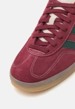 Adidas Originals GAZELLE INDOOR UNISEX - Baskets Basses - Shadow Red/shadow Green/white 13 Adidas Originals GAZELLE INDOOR UNISEX - Baskets Basses - Shadow Red/shadow Green/white -Tamaris Boutique 9e5bca057e0348a78088ba433dd02342