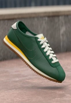 Nike Sportswear CORTEZ - Baskets Basses - Gorge Green/amarillo/sail/med Brown