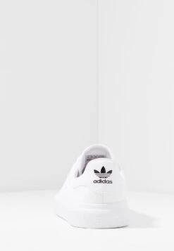 Adidas Originals 3Mc Unisex - Baskets Basses - Footwear White 9 Adidas Originals 3Mc Unisex - Baskets Basses - Footwear White -Tamaris Boutique ba3a4ecf1fe64a91aef873b25d0dafcd
