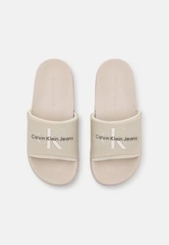 Calvin Klein Jeans Slide Monogram - Sandales De Bain - Ancient White/Eggshell 11 Calvin Klein Jeans Slide Monogram - Sandales De Bain - Ancient White/Eggshell -Tamaris Boutique fd46724c466c46a2b886d69e1bba8bb0